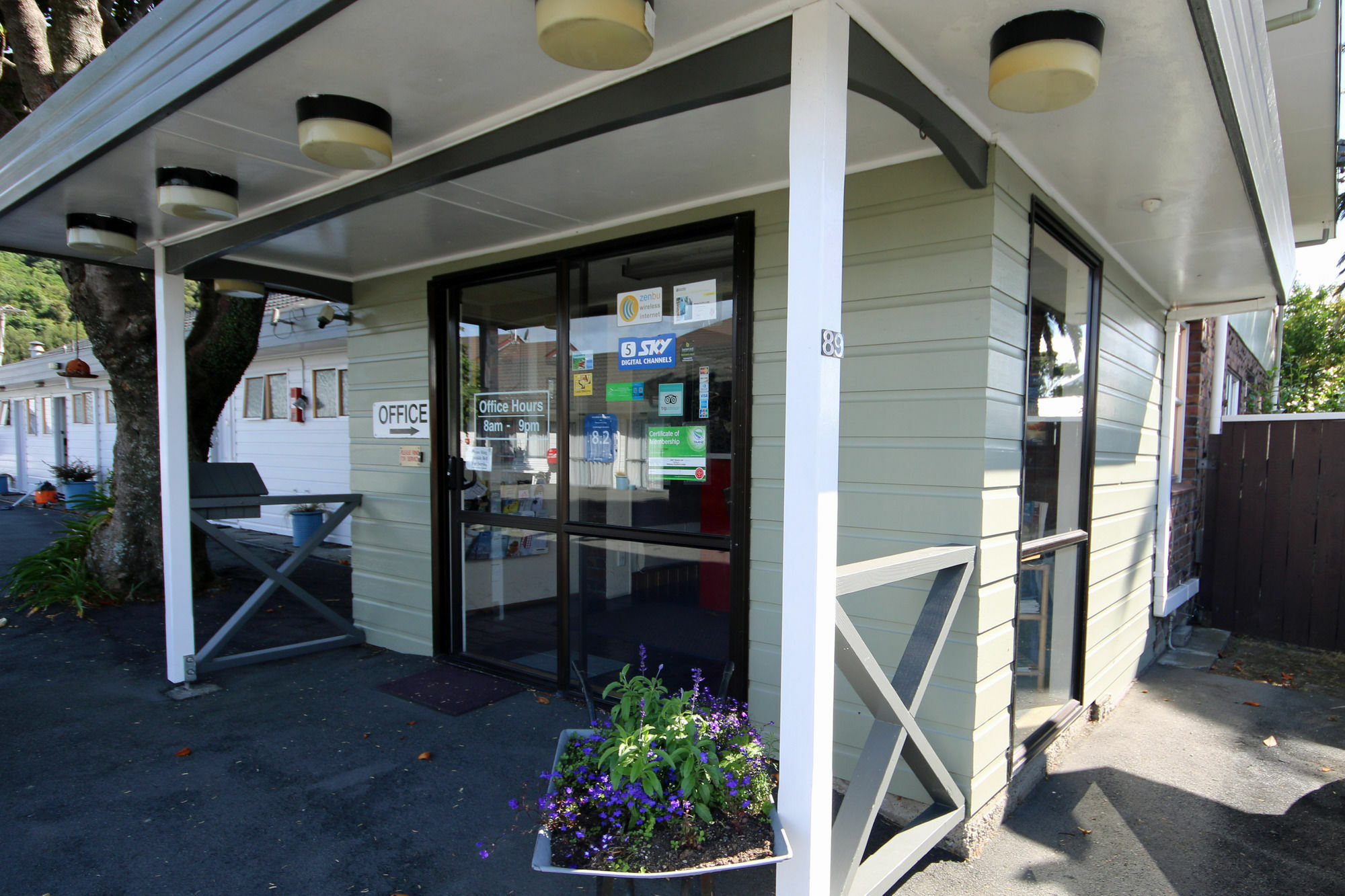 Midway Pacifica Lodge Lower Hutt Exterior foto